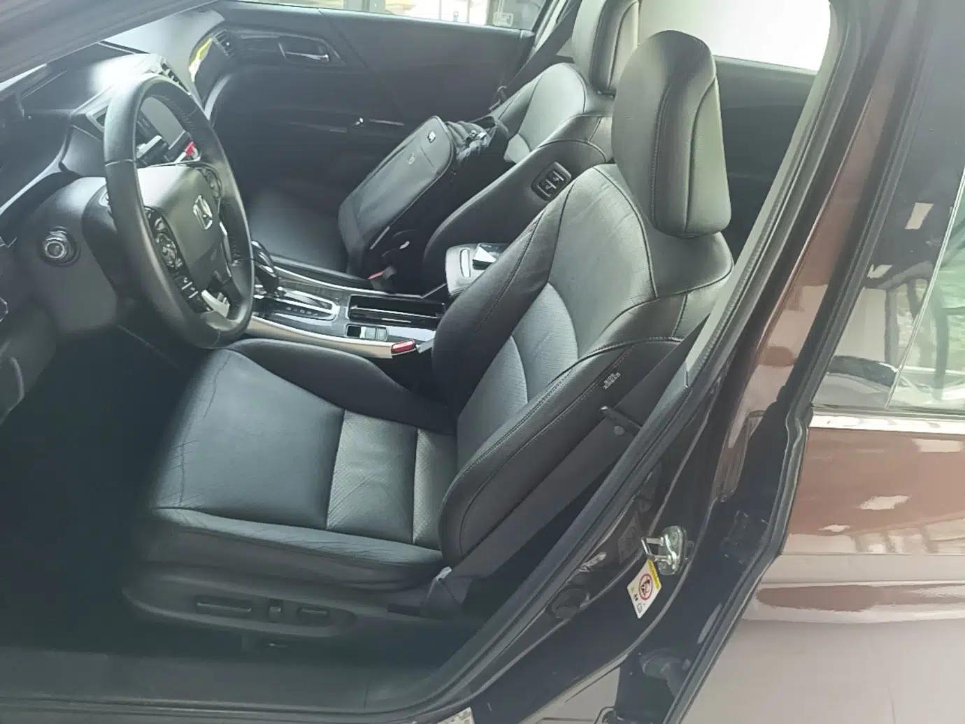 Honda Accord 2014 2.4L EX Luxury Edition — миниатюра 18