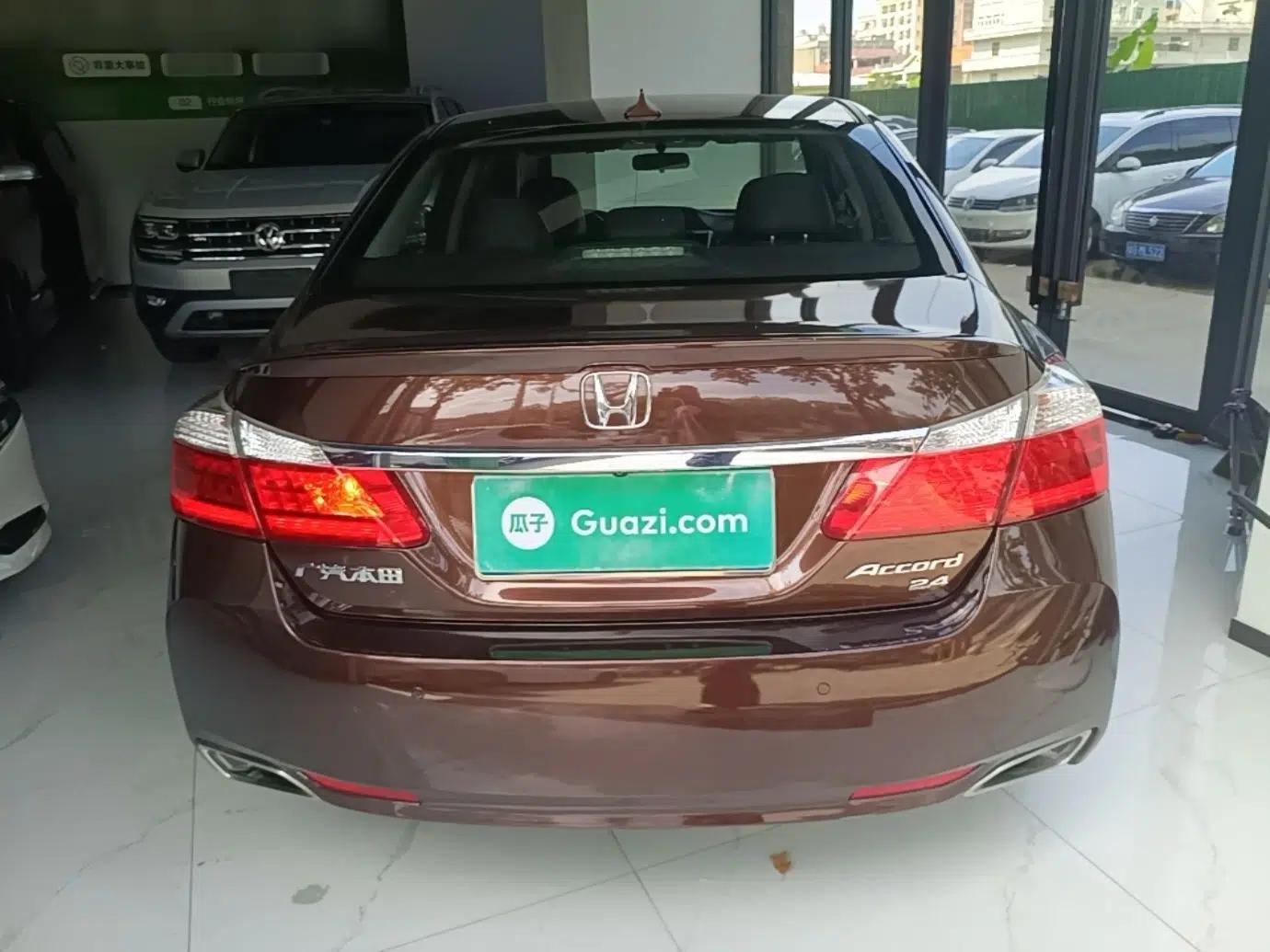 Honda Accord 2014 2.4L EX Luxury Edition — миниатюра 5