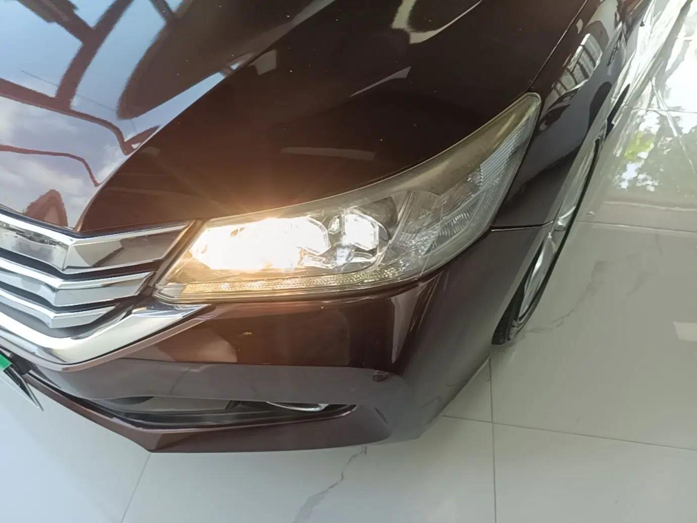Honda Accord 2014 2.4L EX Luxury Edition — миниатюра 9