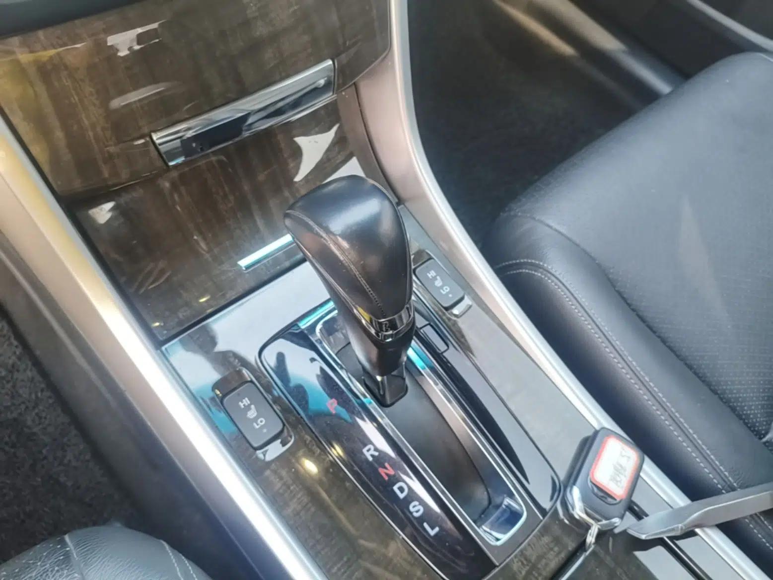 Honda Accord 2014 2.4L EX Luxury Edition — миниатюра 17