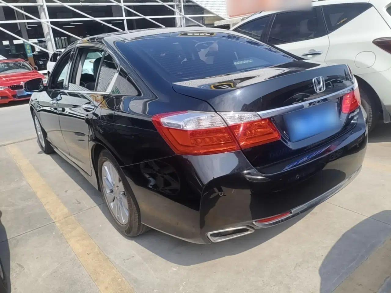 Honda Accord 2014 2.4L EX Luxury Edition — миниатюра 4