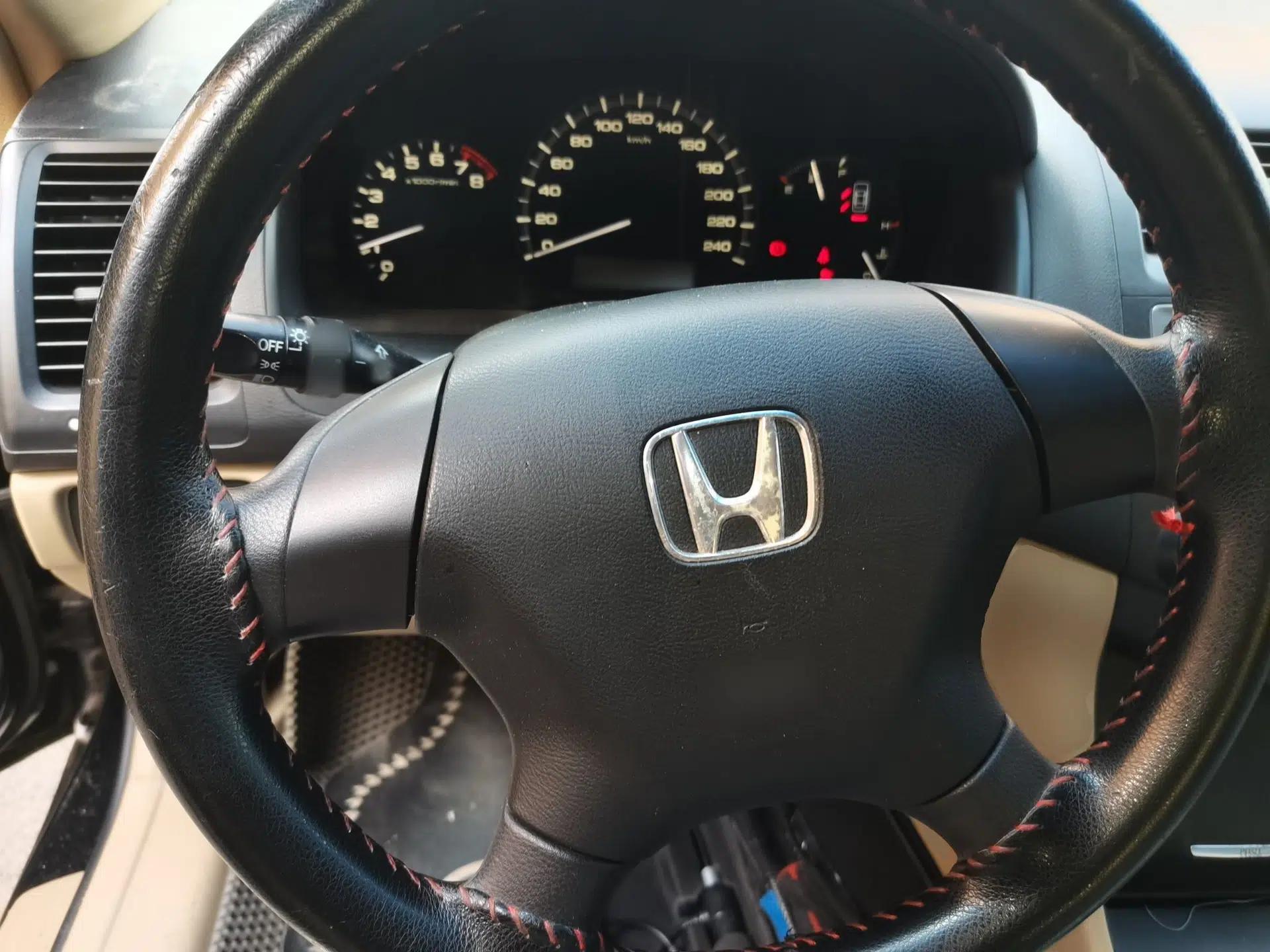 Honda Accord 2006 2.0L standard version — миниатюра 11