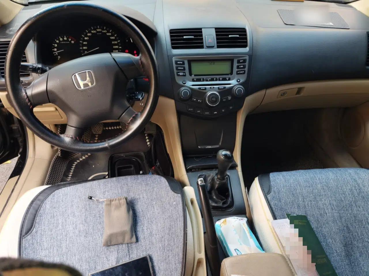 Honda Accord 2006 2.0L standard version — миниатюра 10