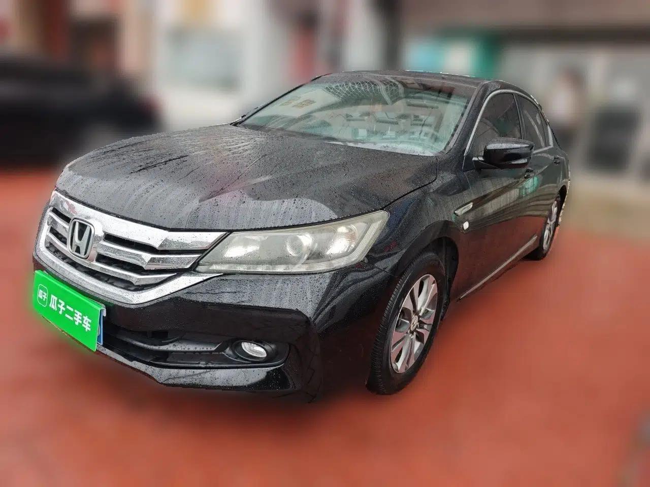 Honda Accord 2015 2.0L LX Comfort Edition — миниатюра 1