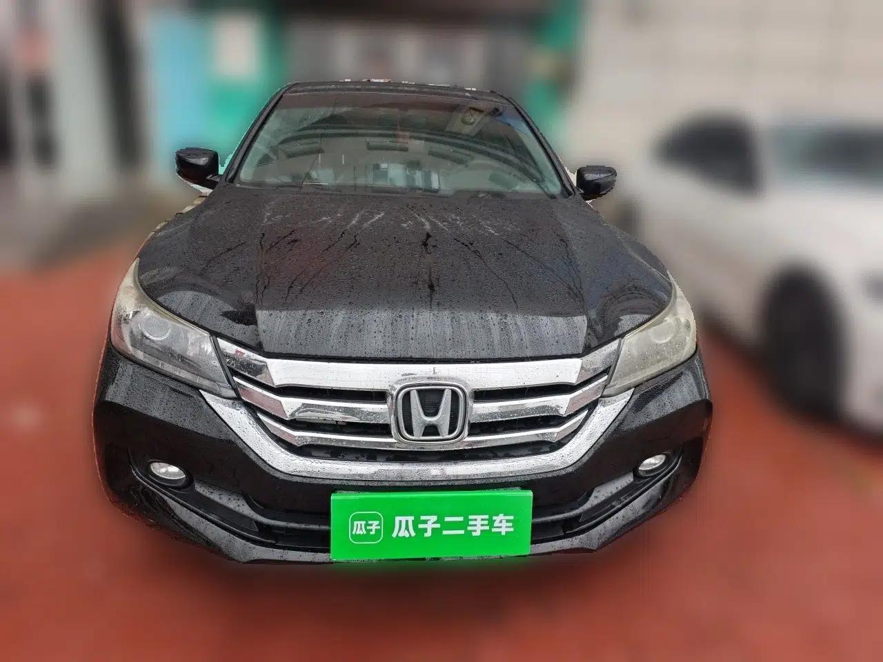 Honda Accord 2015 2.0L LX Comfort Edition — миниатюра 2