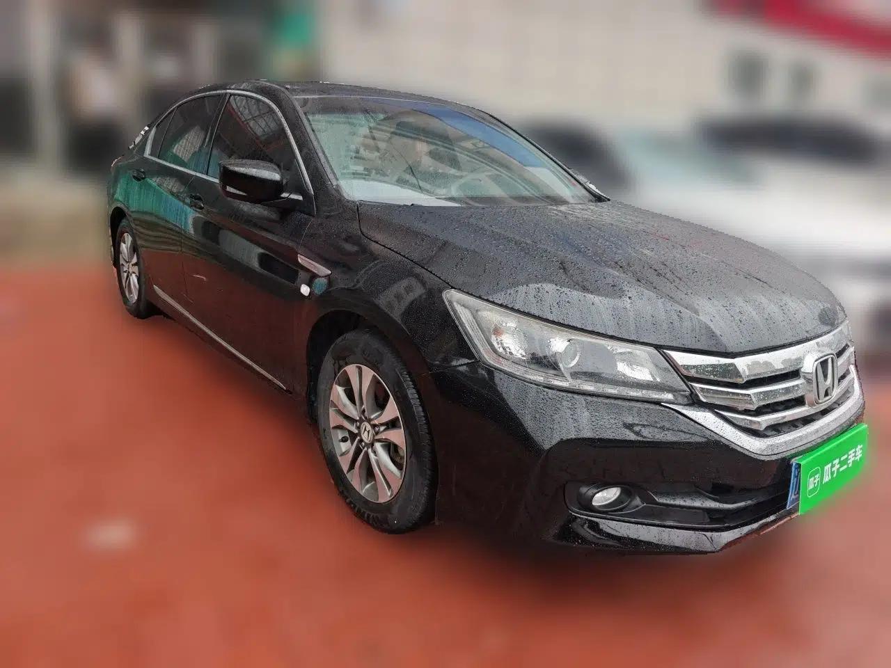 Honda Accord 2015 2.0L LX Comfort Edition — миниатюра 3