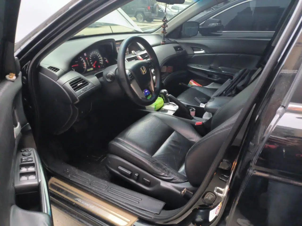 Honda Accord 2013 2.0L SE — миниатюра 17