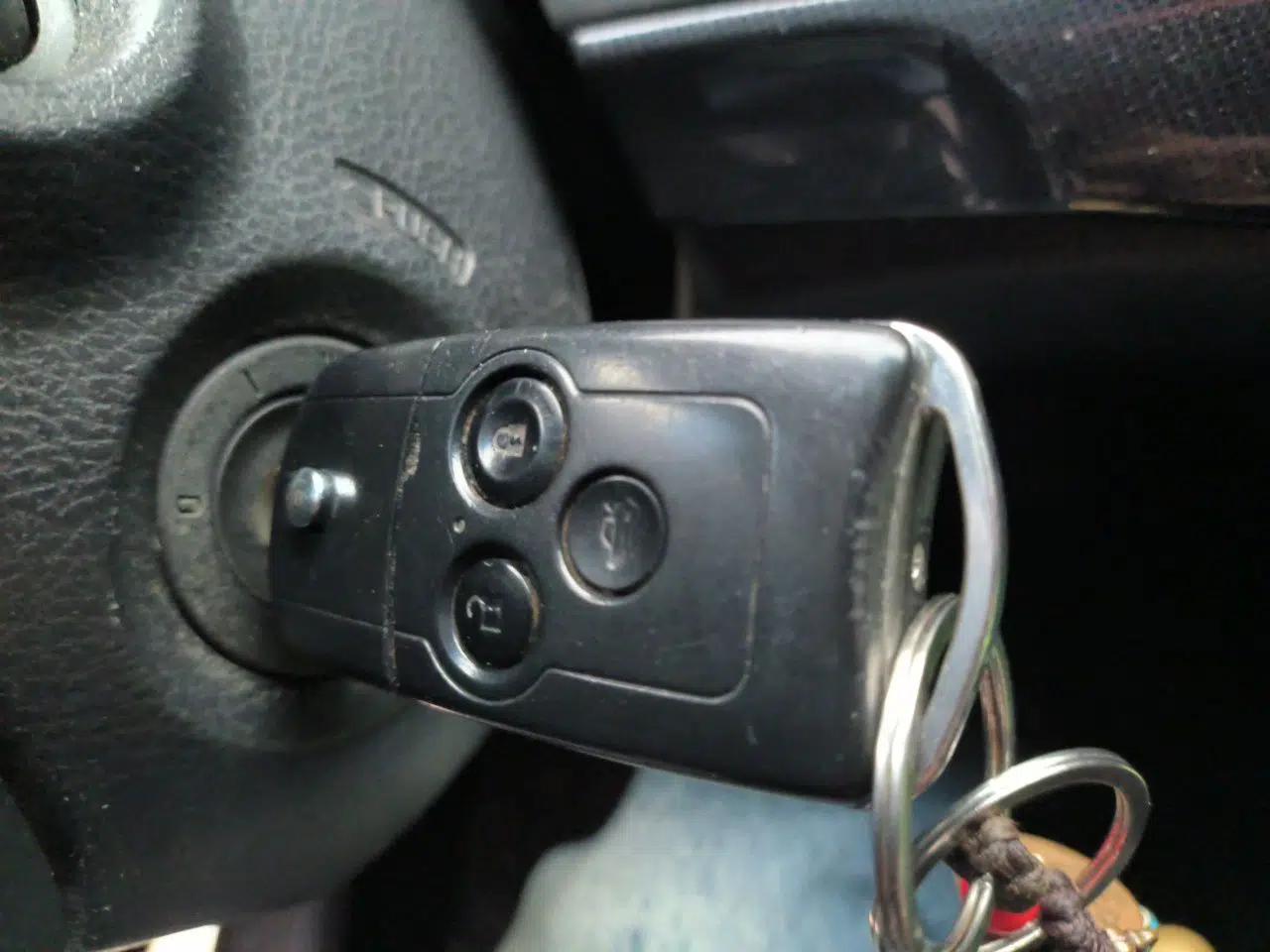 Honda Accord 2013 2.0L SE — миниатюра 9