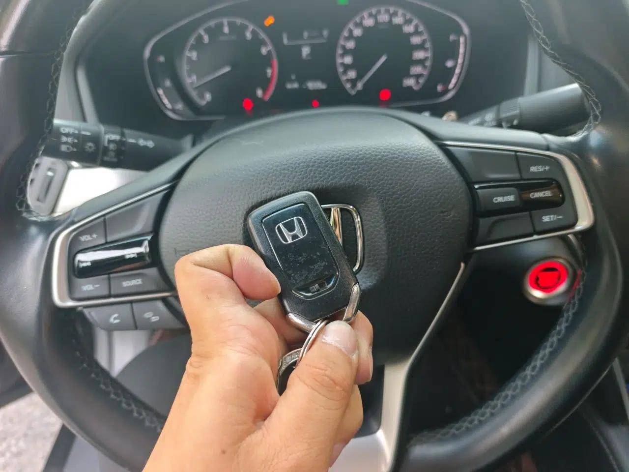 Honda Accord 2018 260TURBO Elite Edition China VI — миниатюра 17