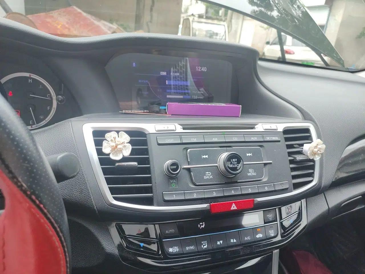 Honda Accord 2016 2.0L Elite Edition — миниатюра 14