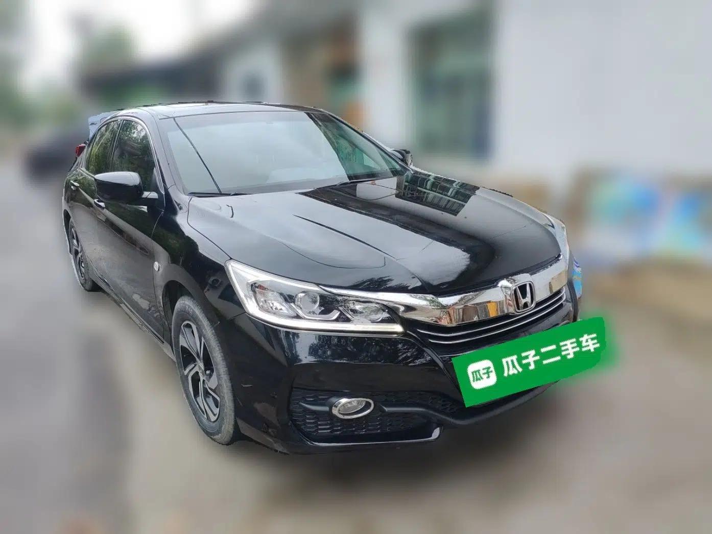 Honda Accord 2016 2.0L Elite Edition — миниатюра 3