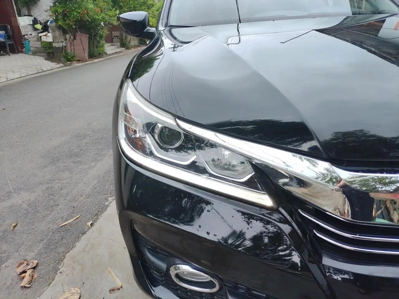 Honda Accord 2016 2.0L Elite Edition — миниатюра 7