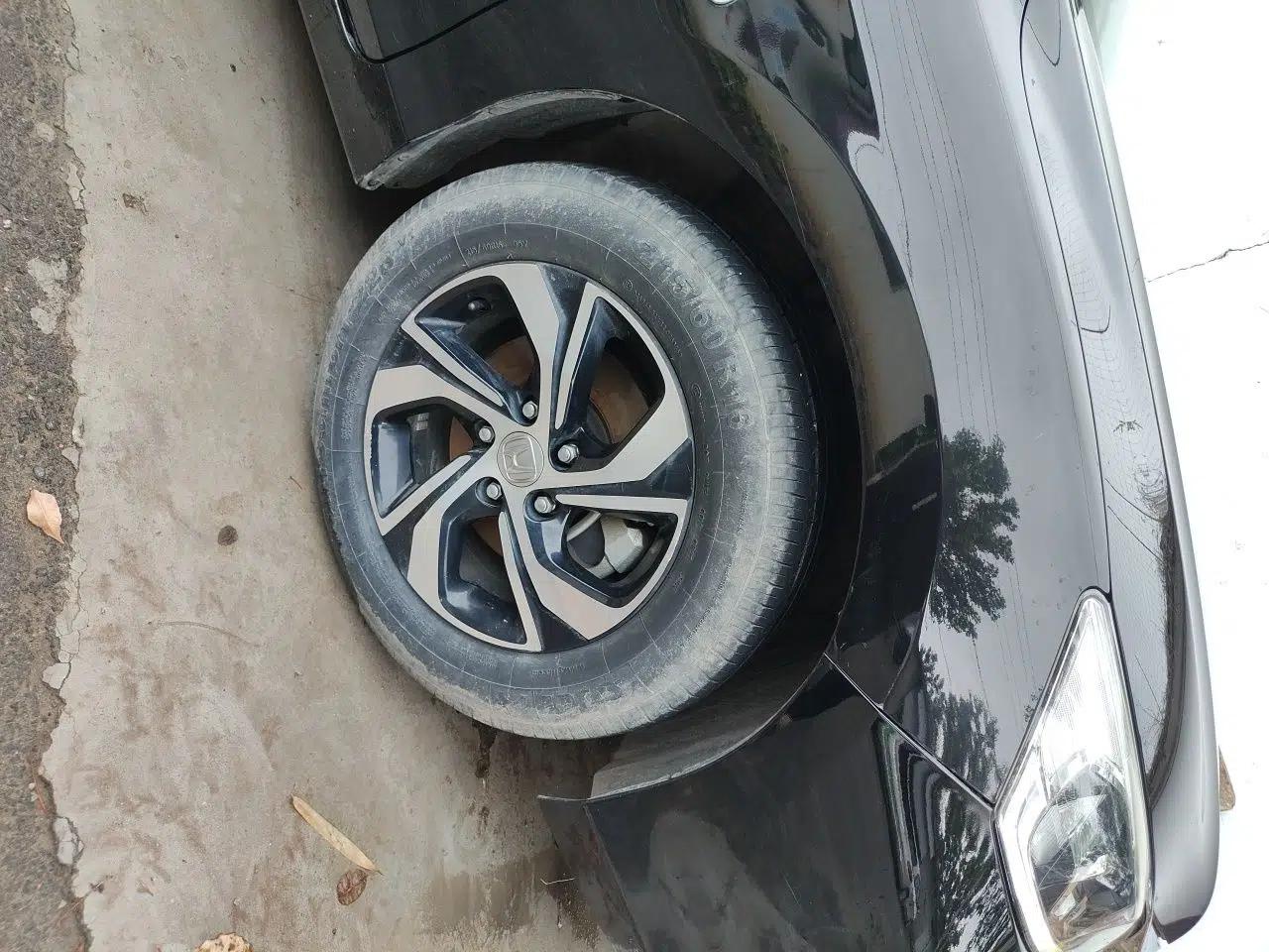 Honda Accord 2016 2.0L Elite Edition — миниатюра 8