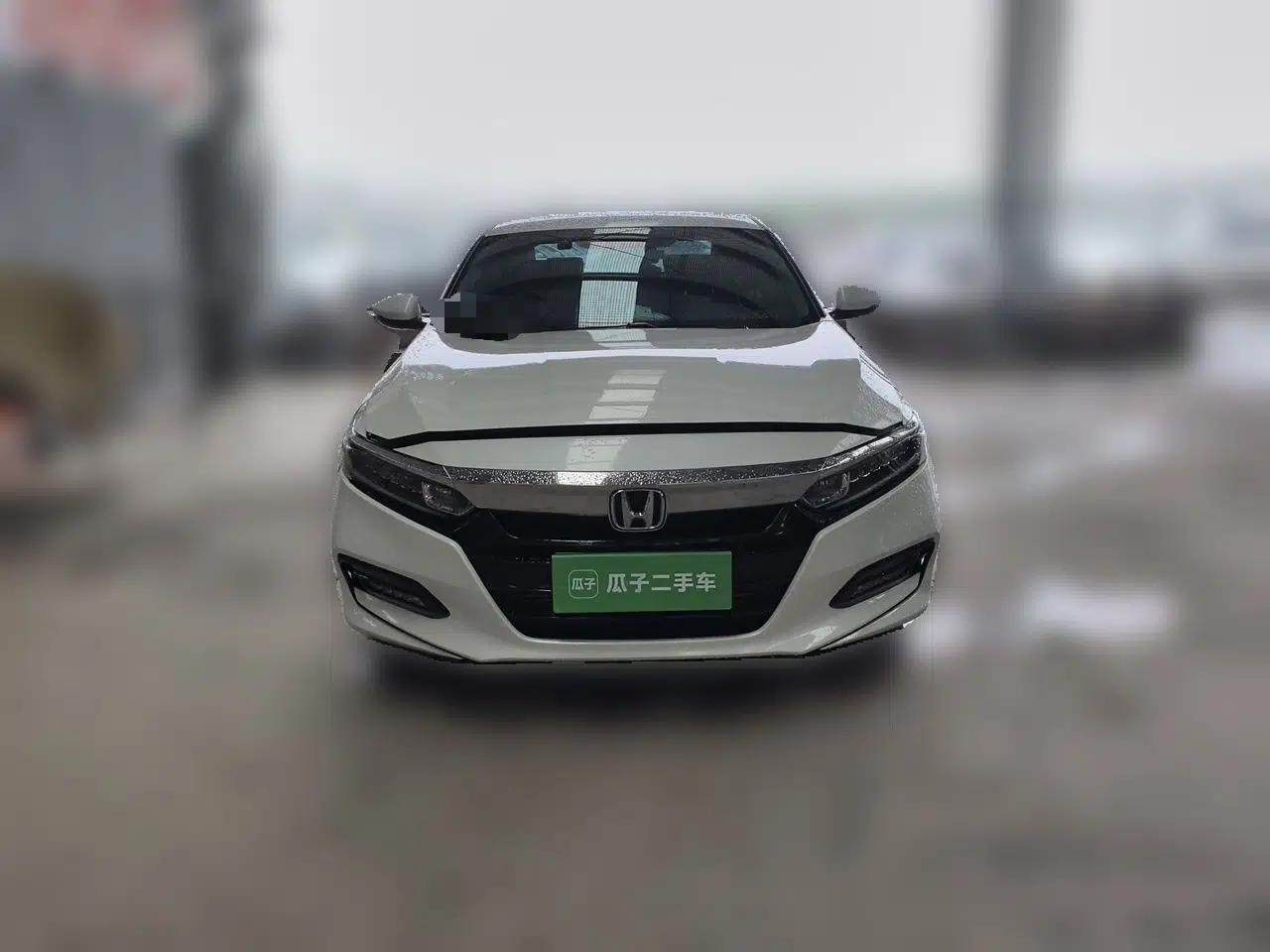 Honda Accord 2018 260TURBO Elite Edition China V — миниатюра 2