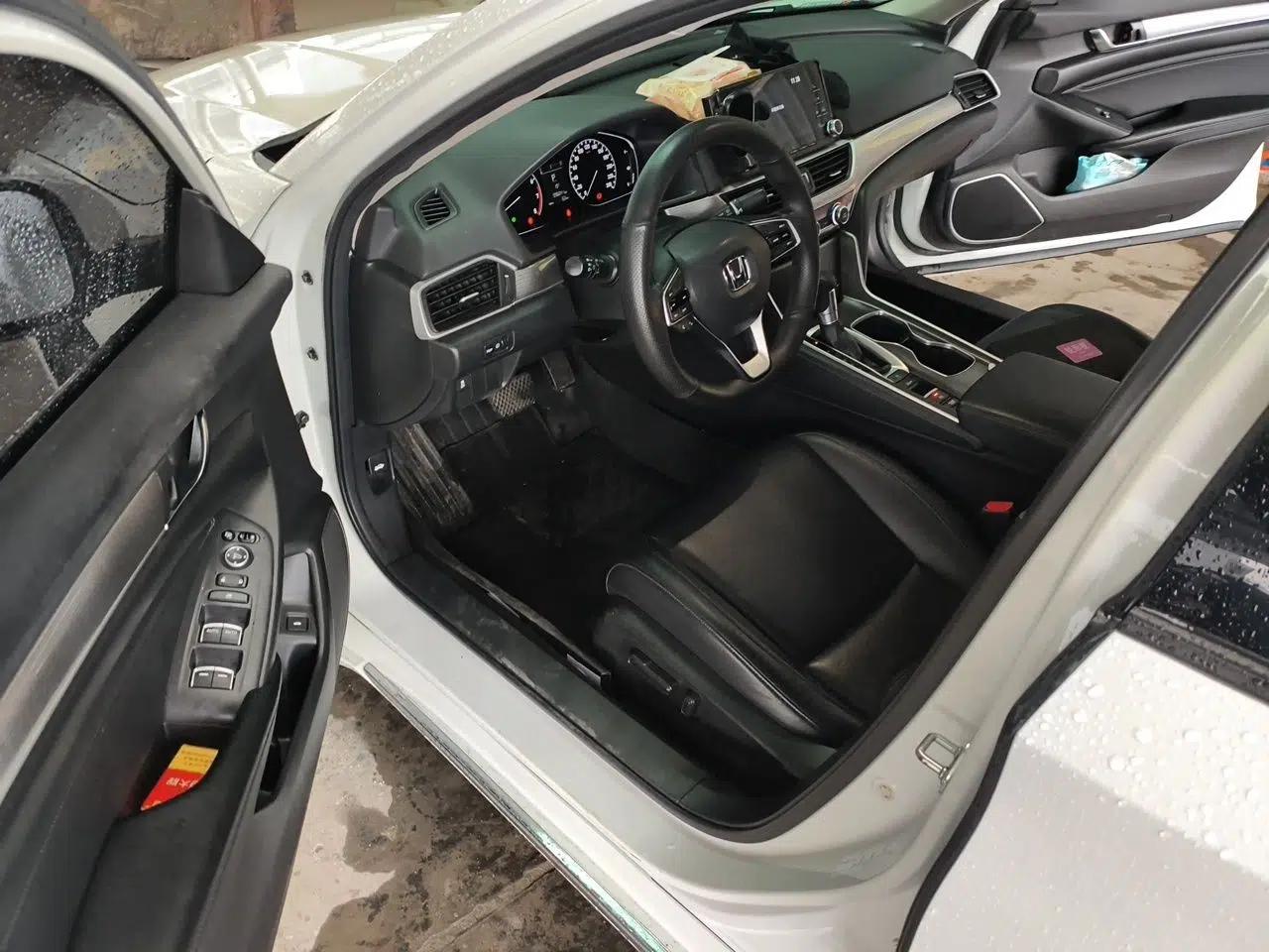Honda Accord 2018 260TURBO Elite Edition China V — миниатюра 19
