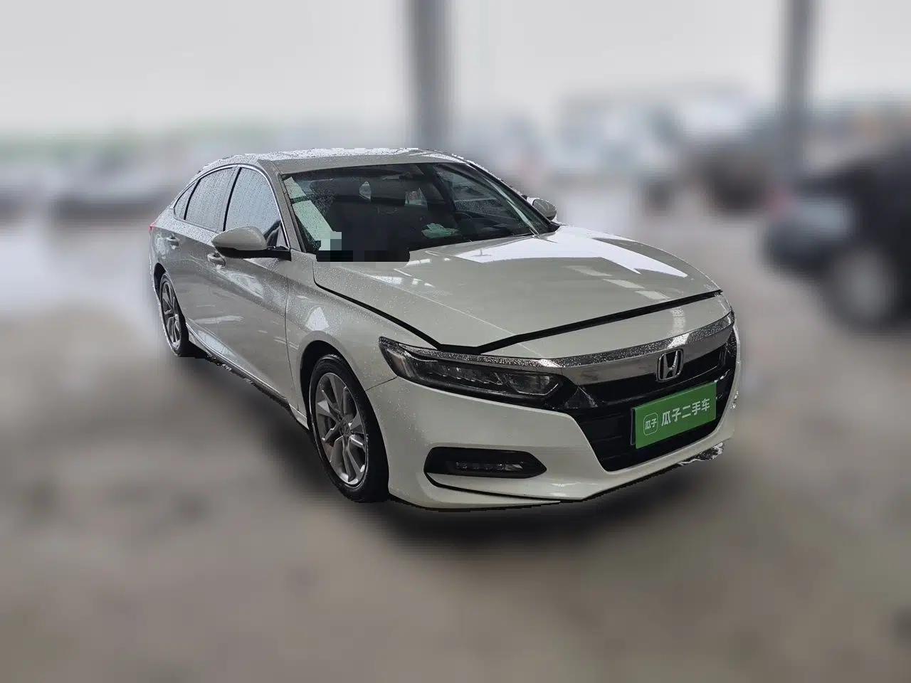 Honda Accord 2018 260TURBO Elite Edition China V — миниатюра 3