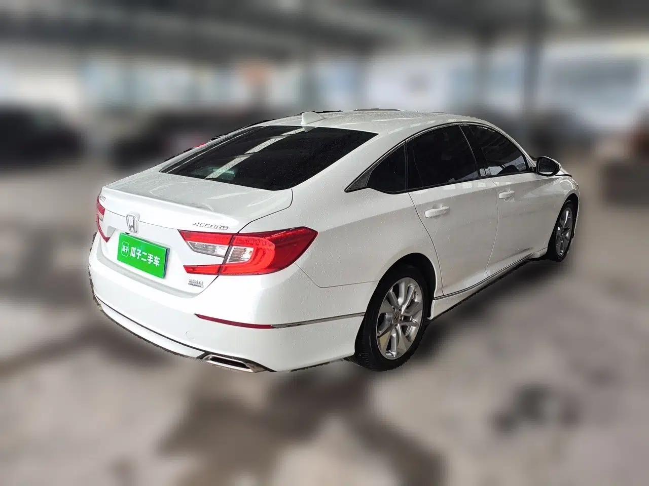 Honda Accord 2018 260TURBO Elite Edition China V — миниатюра 6