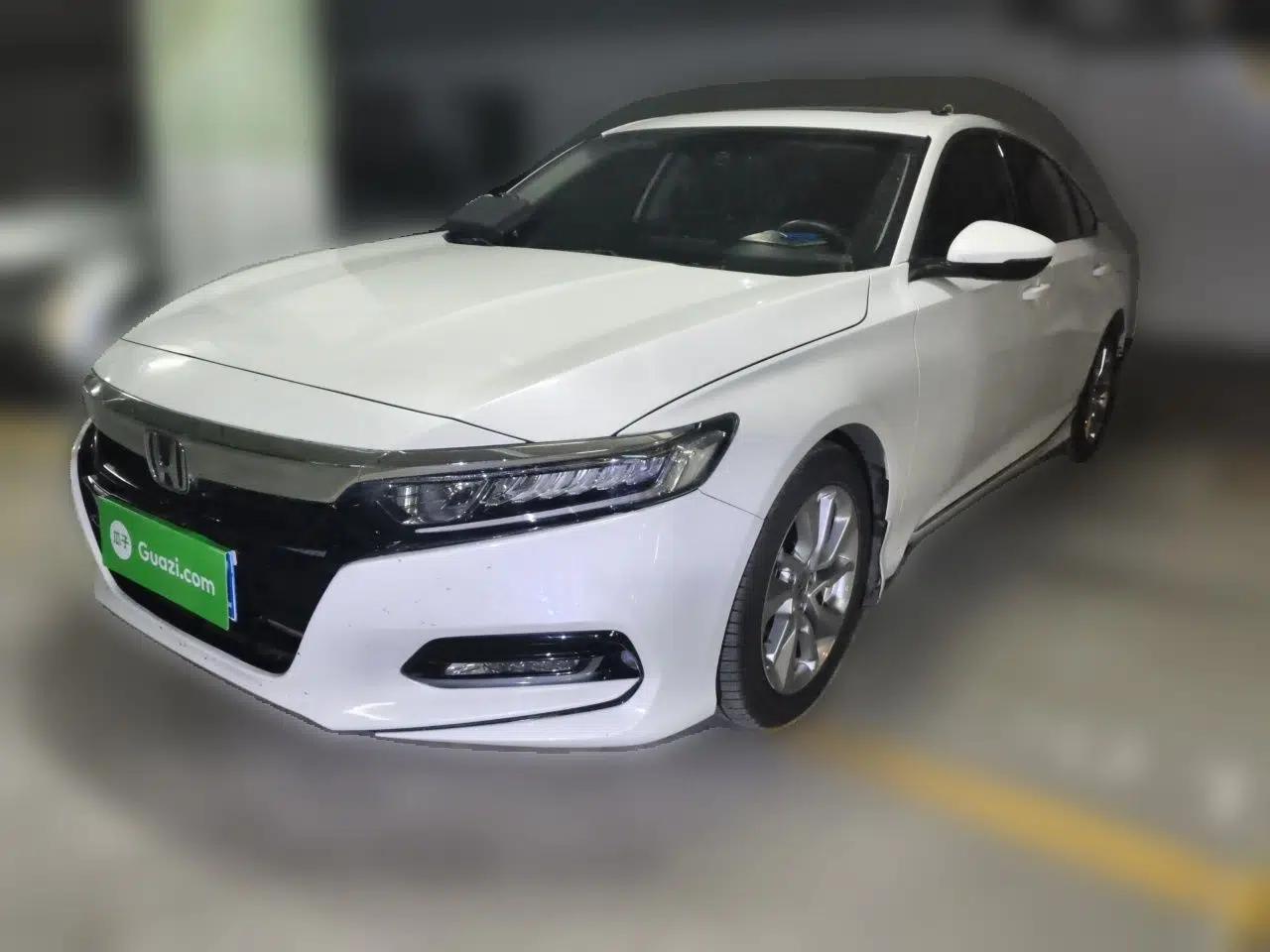 Honda Accord 2018 260TURBO Elite Edition China V — миниатюра 1