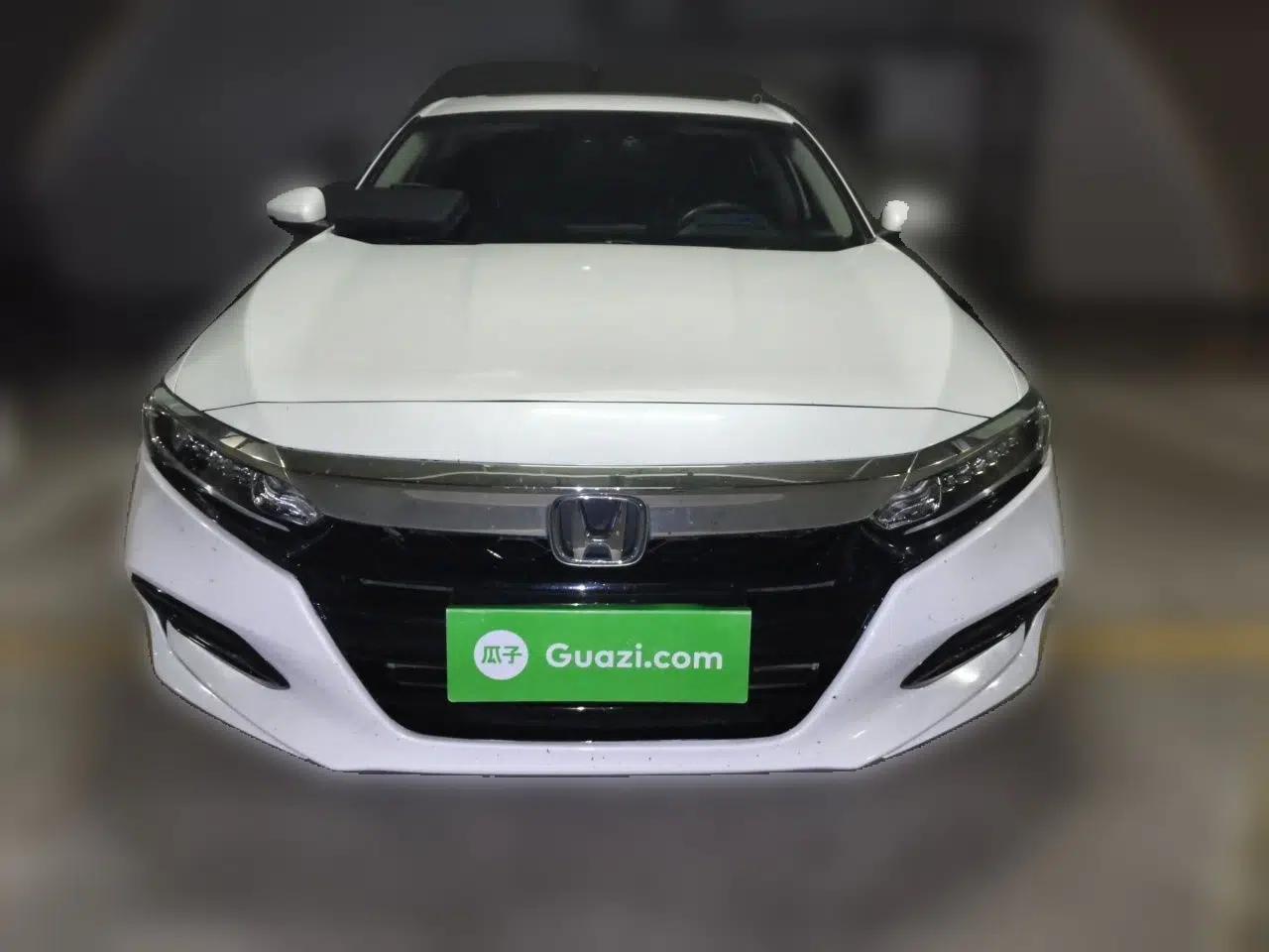 Honda Accord 2018 260TURBO Elite Edition China V — миниатюра 2