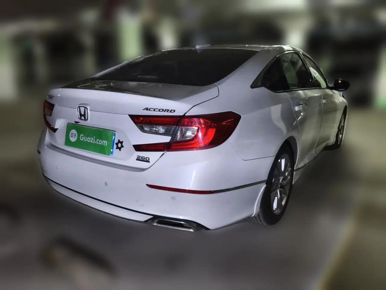 Honda Accord 2018 260TURBO Elite Edition China V — миниатюра 6