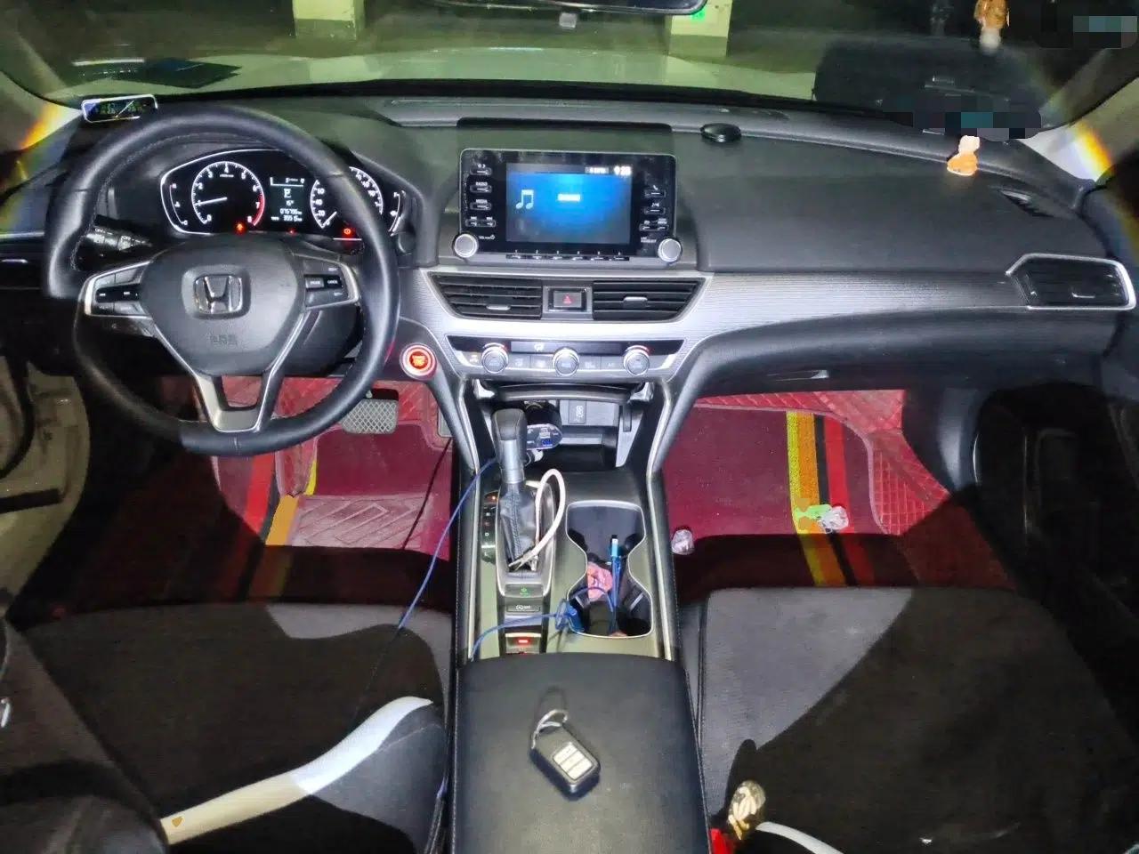 Honda Accord 2018 260TURBO Elite Edition China V — миниатюра 10