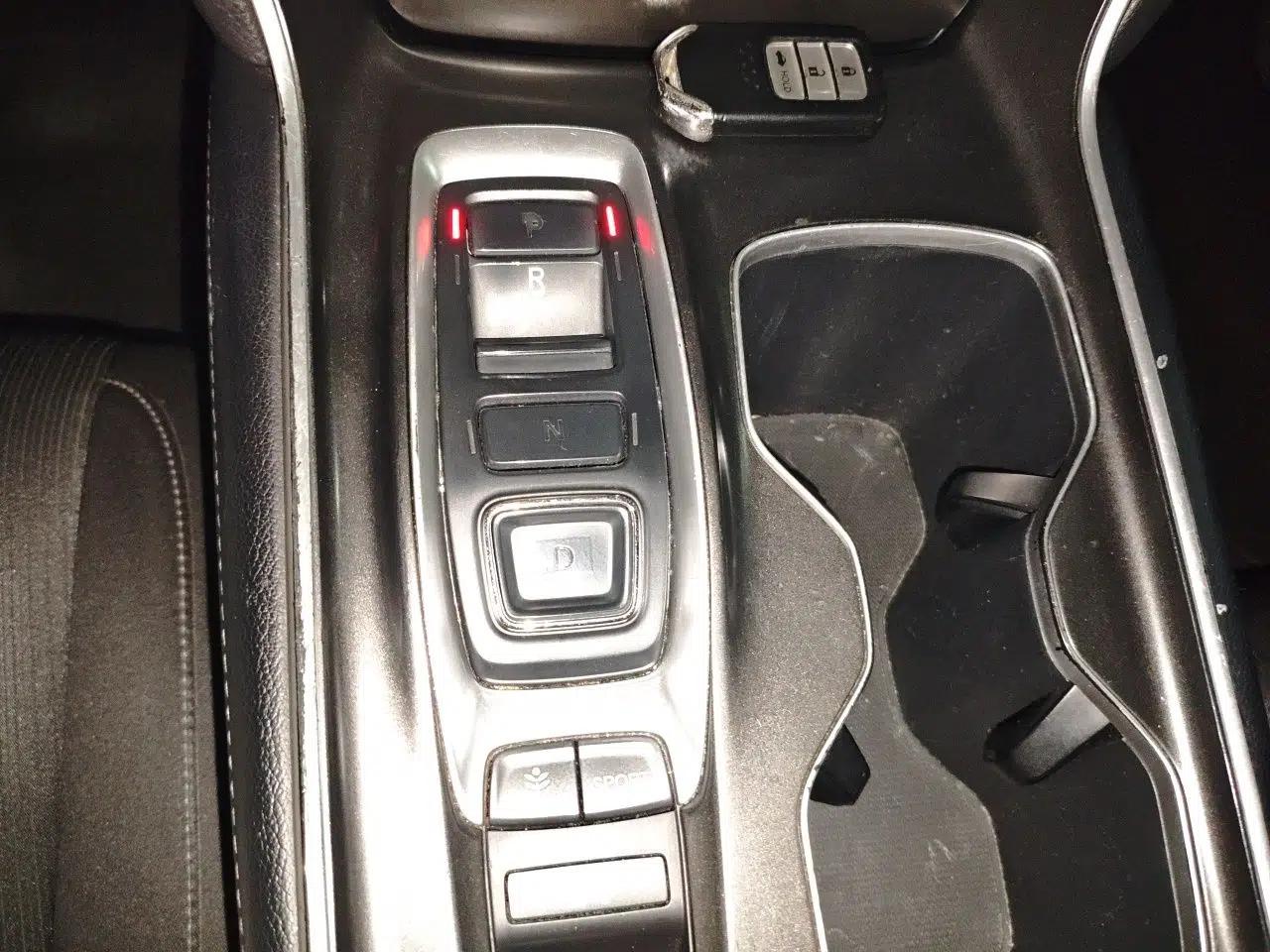 Honda Accord 2018 Rui Hybrid 2.0L Rui Ku Edition China V — миниатюра 15