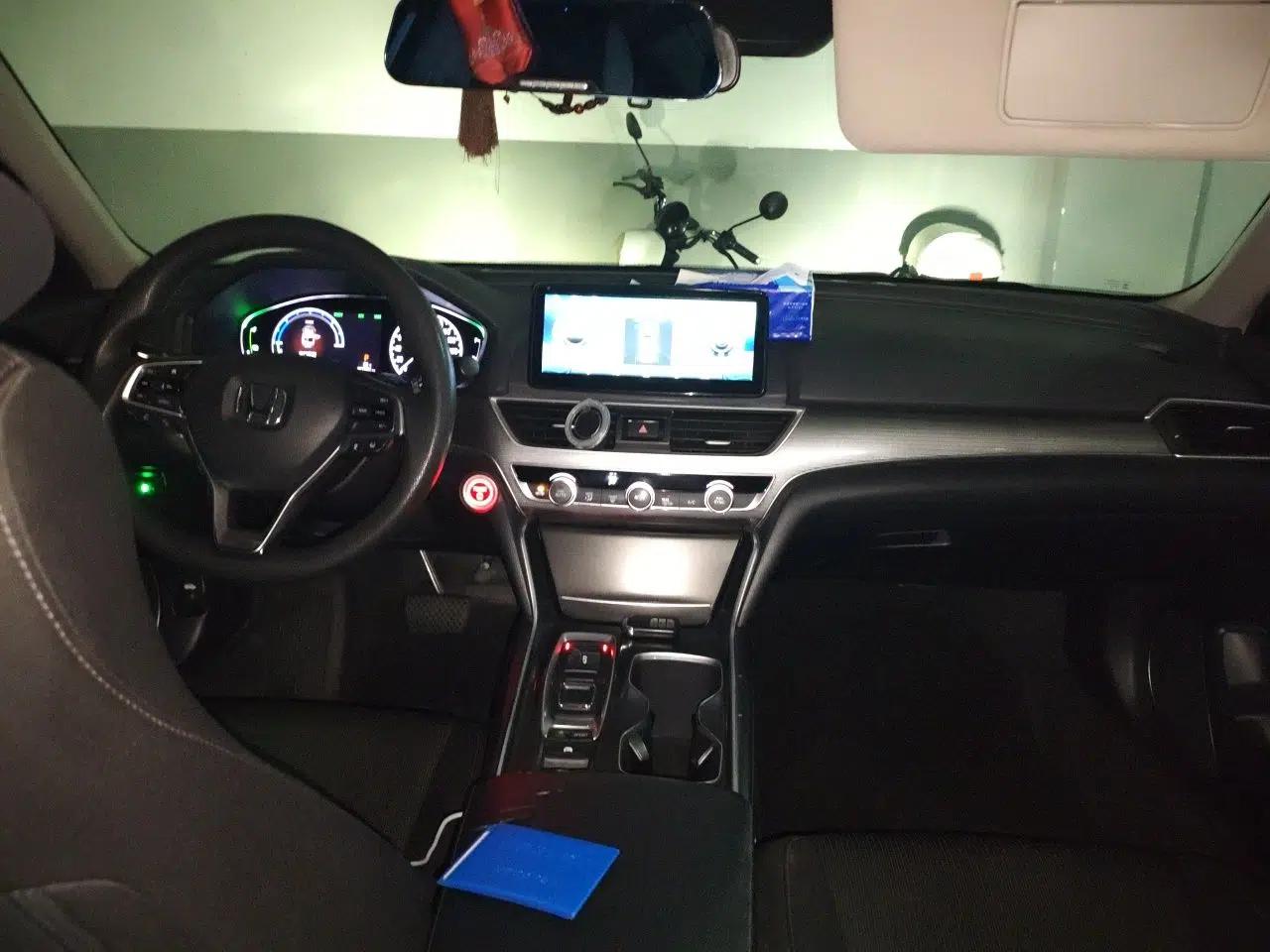 Honda Accord 2018 Rui Hybrid 2.0L Rui Ku Edition China V — миниатюра 10