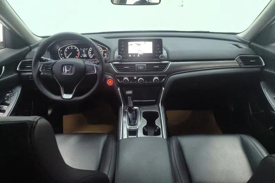 Honda Accord 2018 230TURBO Comfort Version National V — миниатюра 10