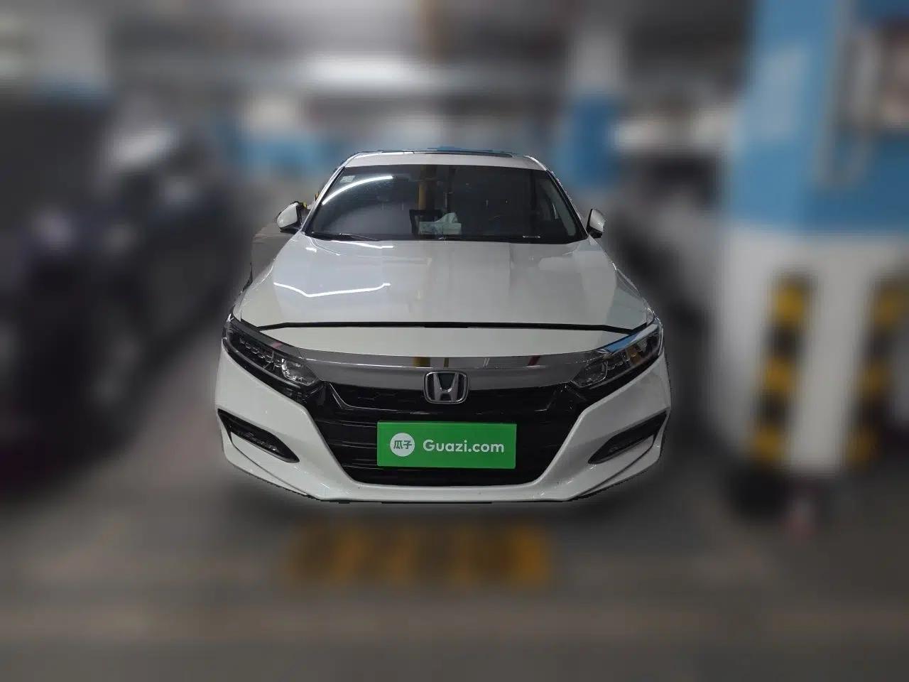 Honda Accord 2018 260TURBO Elite Edition China V — миниатюра 2
