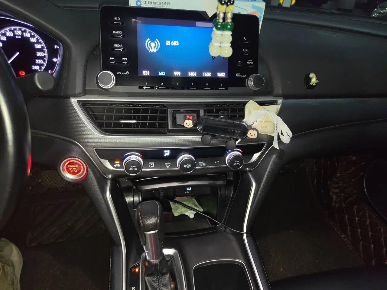 Honda Accord 2018 260TURBO Elite Edition China V — миниатюра 14