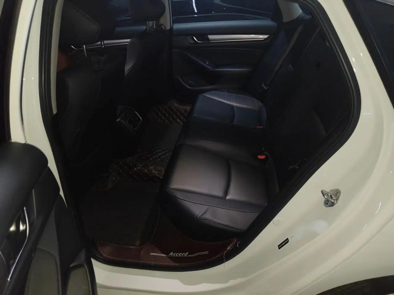 Honda Accord 2018 260TURBO Elite Edition China V — миниатюра 18