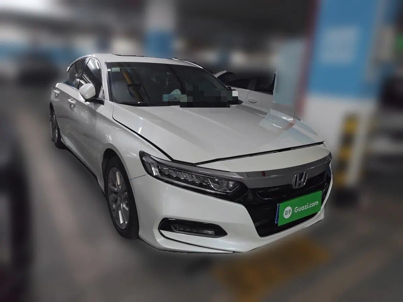 Honda Accord 2018 260TURBO Elite Edition China V — миниатюра 3