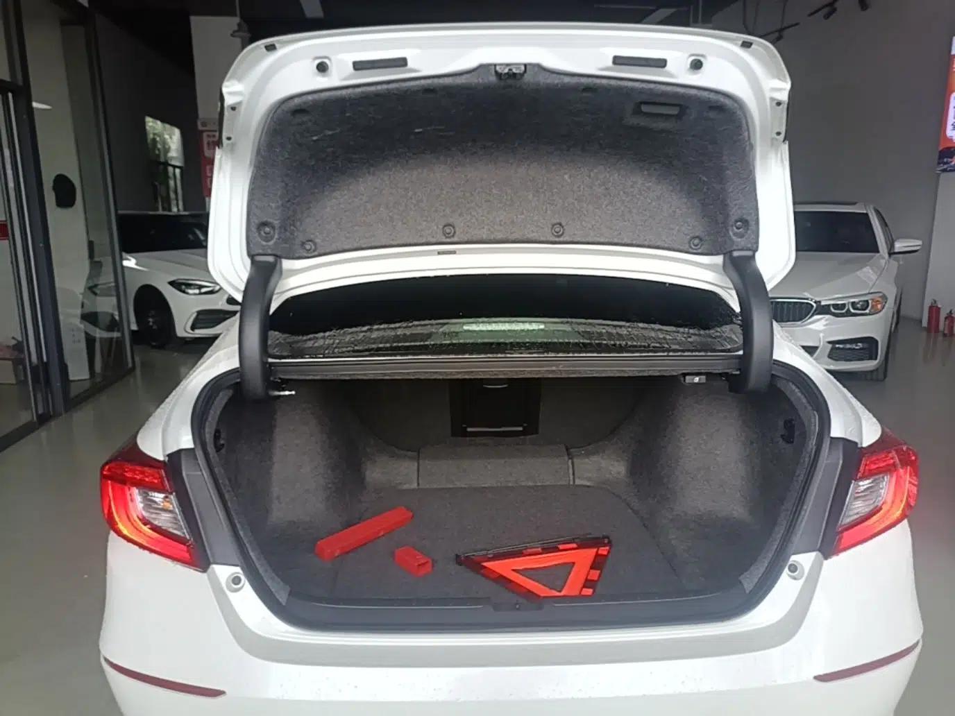 Honda Accord 2018 Rui Hybrid 2.0L Rui Ling Edition China VI — миниатюра 22