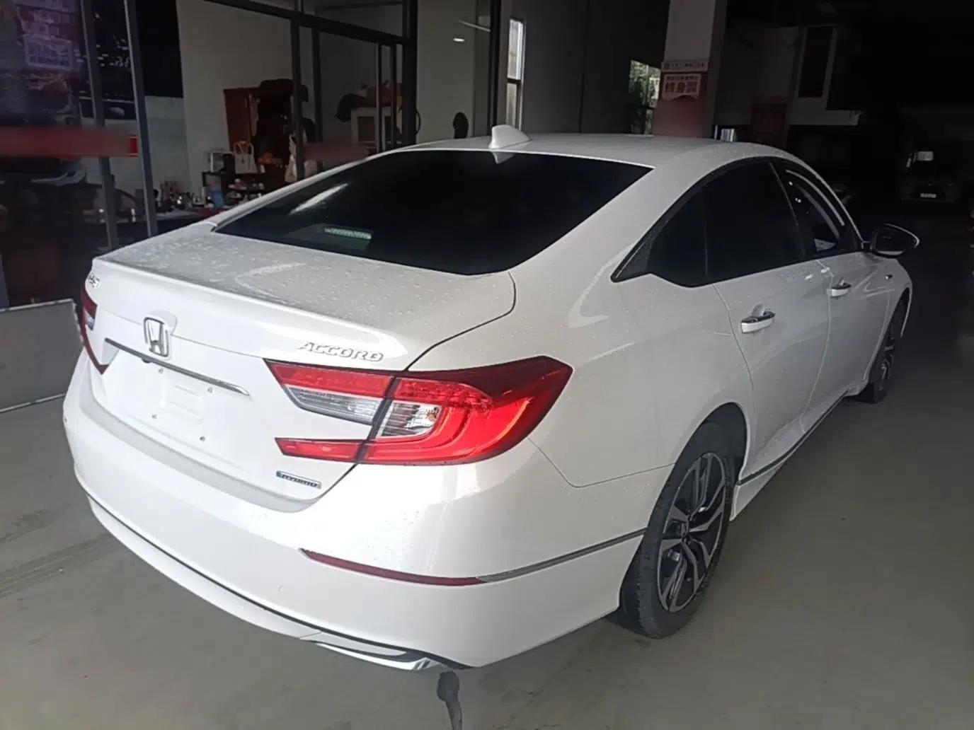 Honda Accord 2018 Rui Hybrid 2.0L Rui Ling Edition China VI — миниатюра 6