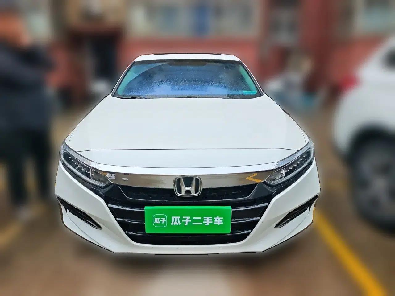 Honda Accord 2018 260TURBO Elite Edition China V — миниатюра 2