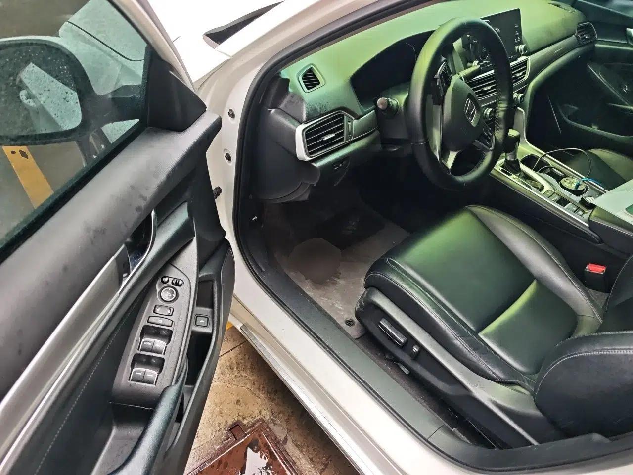 Honda Accord 2018 260TURBO Elite Edition China V — миниатюра 17