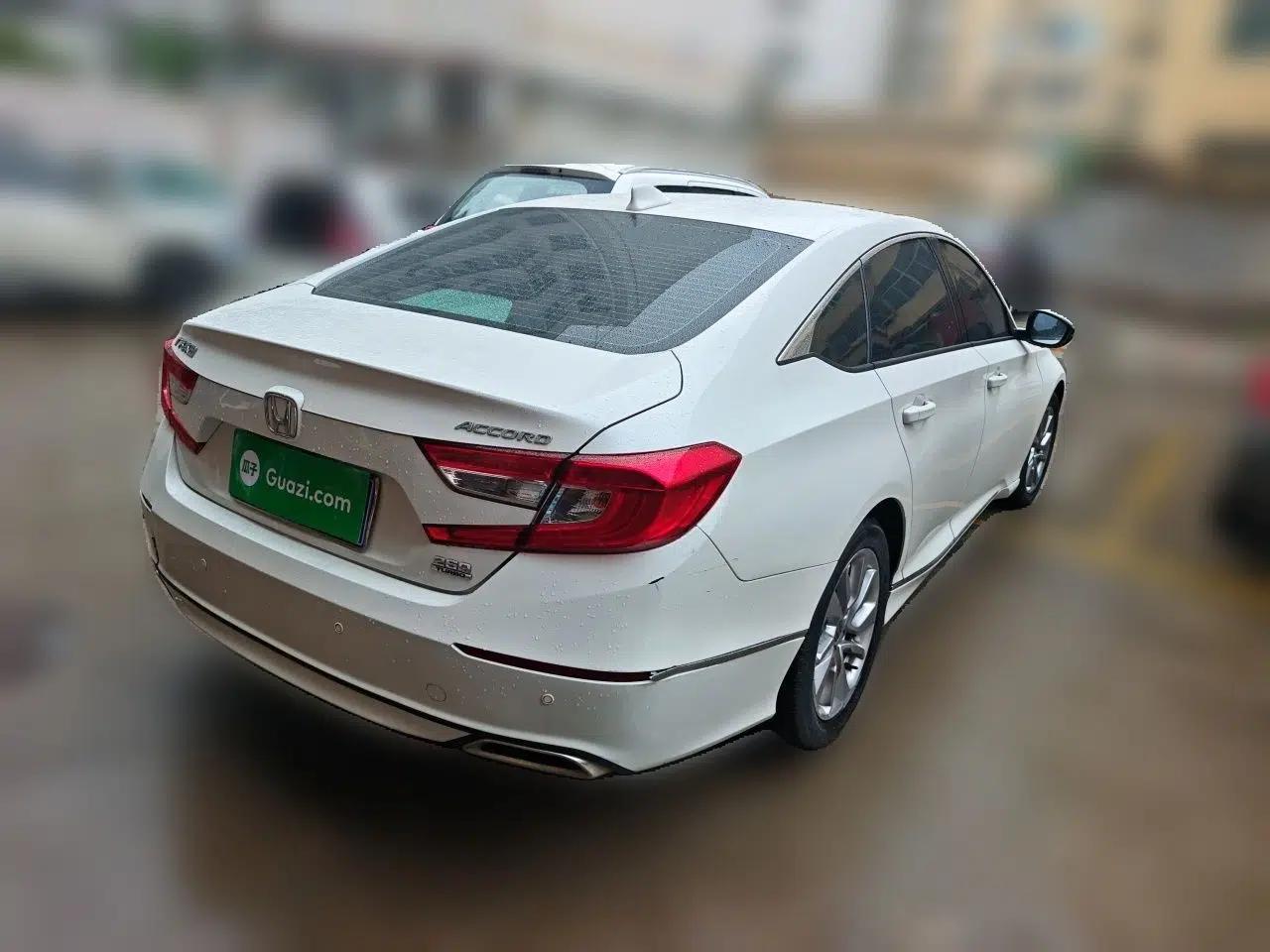 Honda Accord 2018 260TURBO Elite Edition China V — миниатюра 6