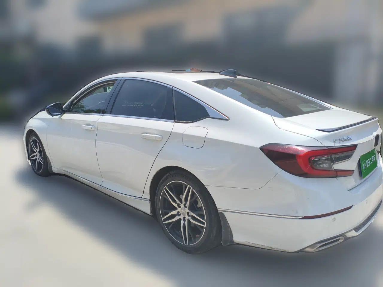 Honda Accord 2022 260TURBO Phantom Night · Prestige Edition — миниатюра 4