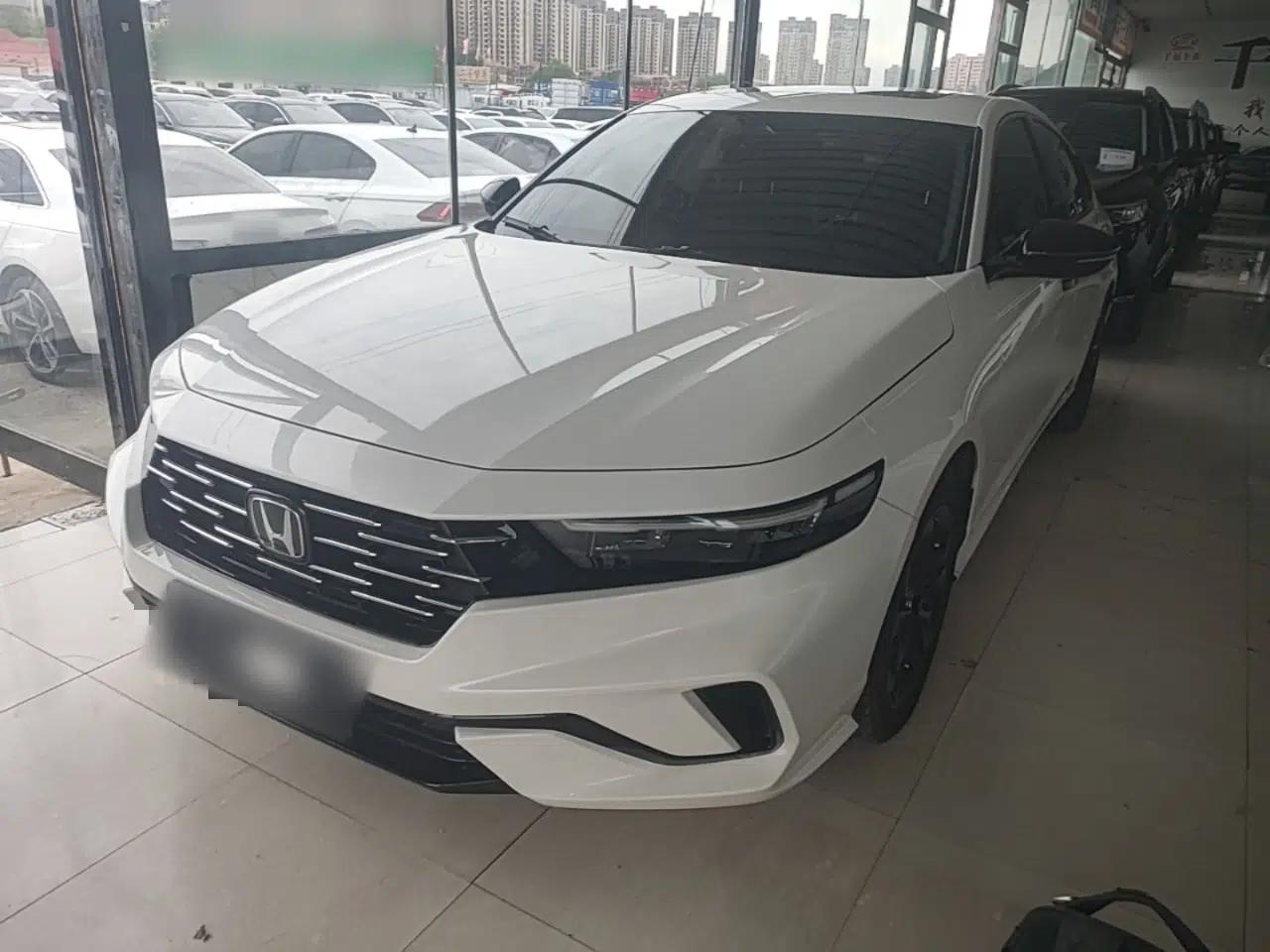 Honda Accord 2025 Sport Series 260TURBO Luxury Edition — миниатюра 1