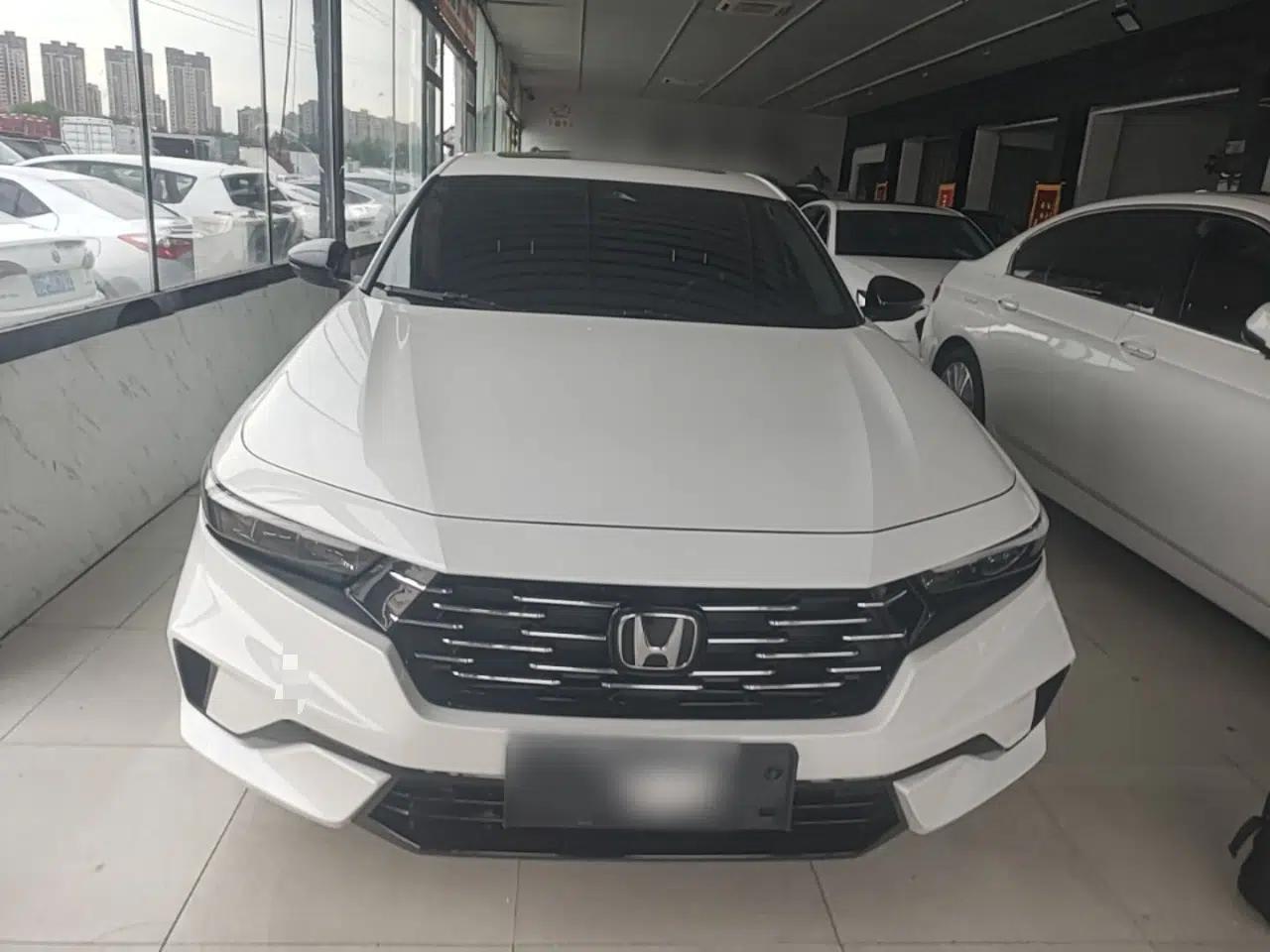 Honda Accord 2025 Sport Series 260TURBO Luxury Edition — миниатюра 2