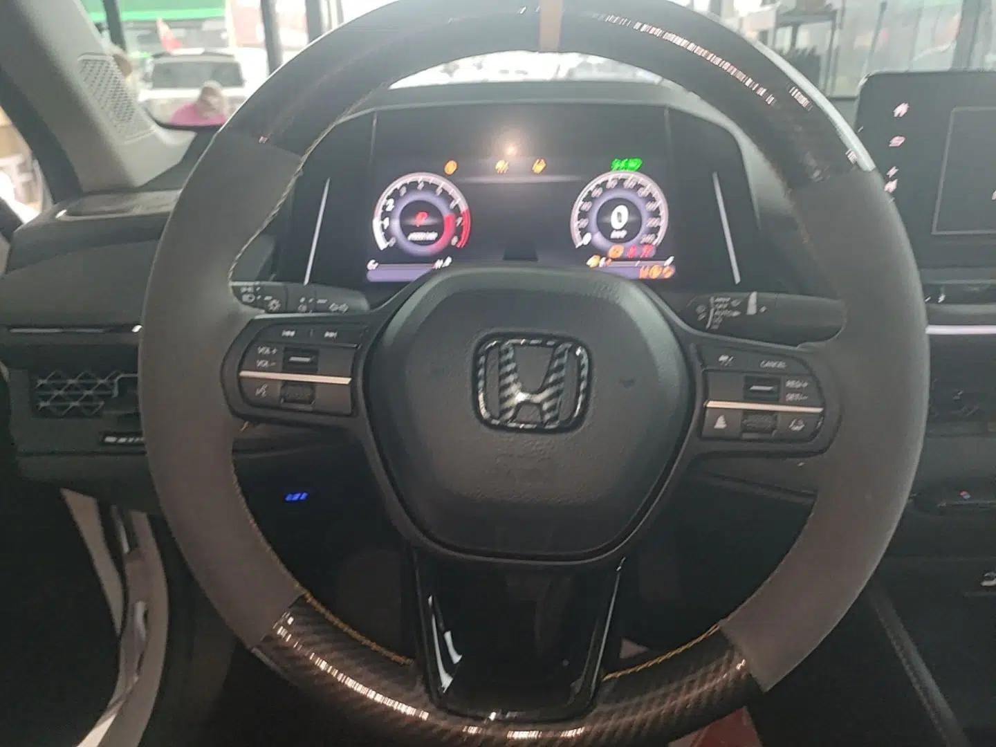 Honda Accord 2025 Sport Series 260TURBO Luxury Edition — миниатюра 14