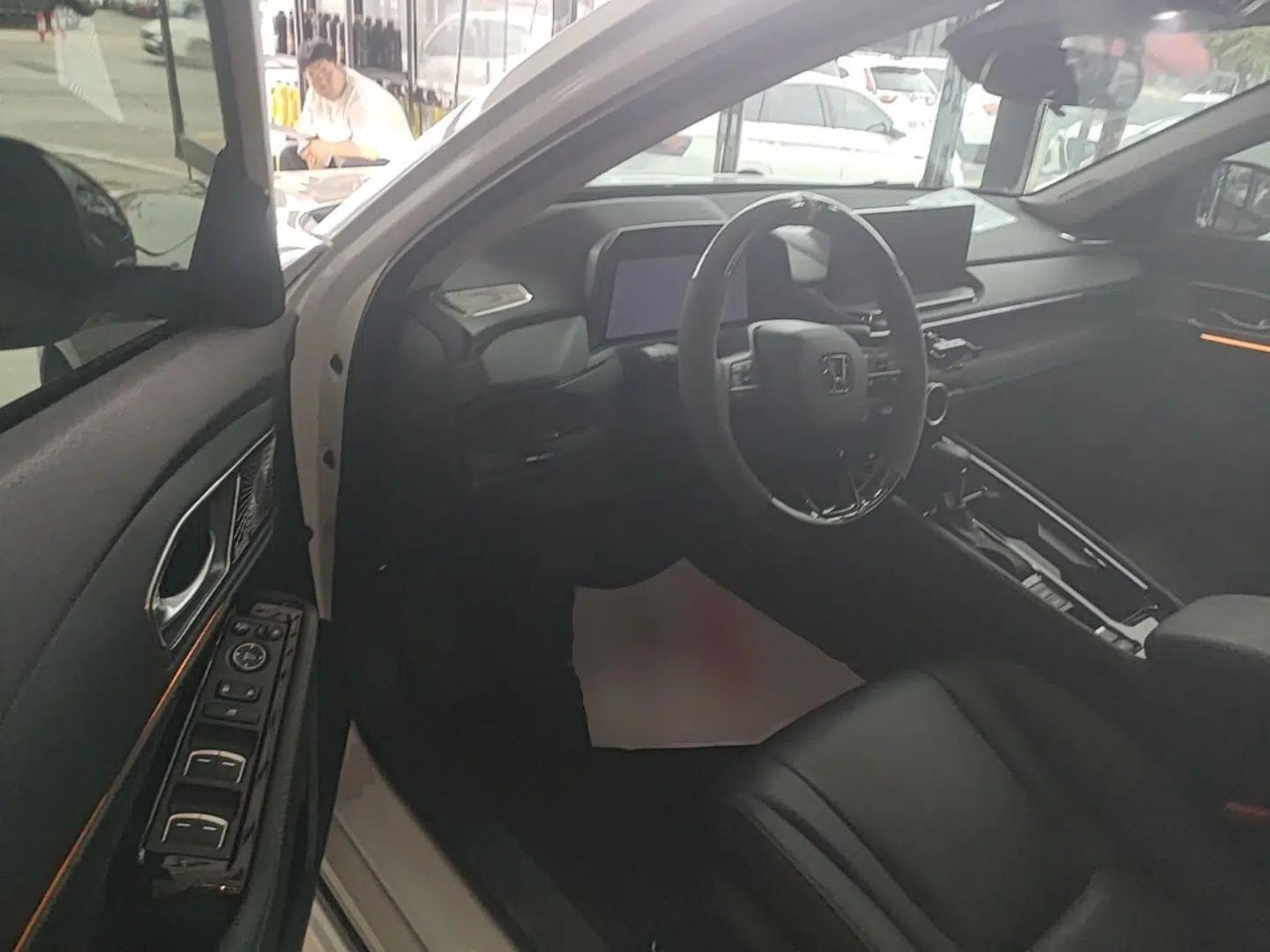 Honda Accord 2025 Sport Series 260TURBO Luxury Edition — миниатюра 18