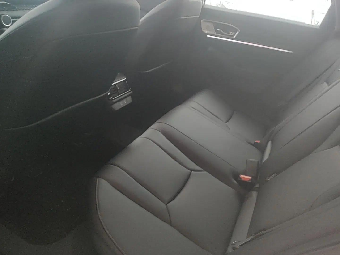 Honda Accord 2025 Sport Series 260TURBO Luxury Edition — миниатюра 20