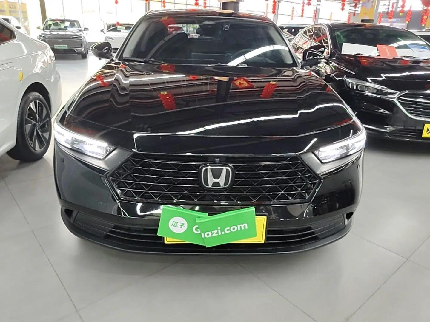 Honda Accord 2025 260TURBO Luxury Edition — миниатюра 2