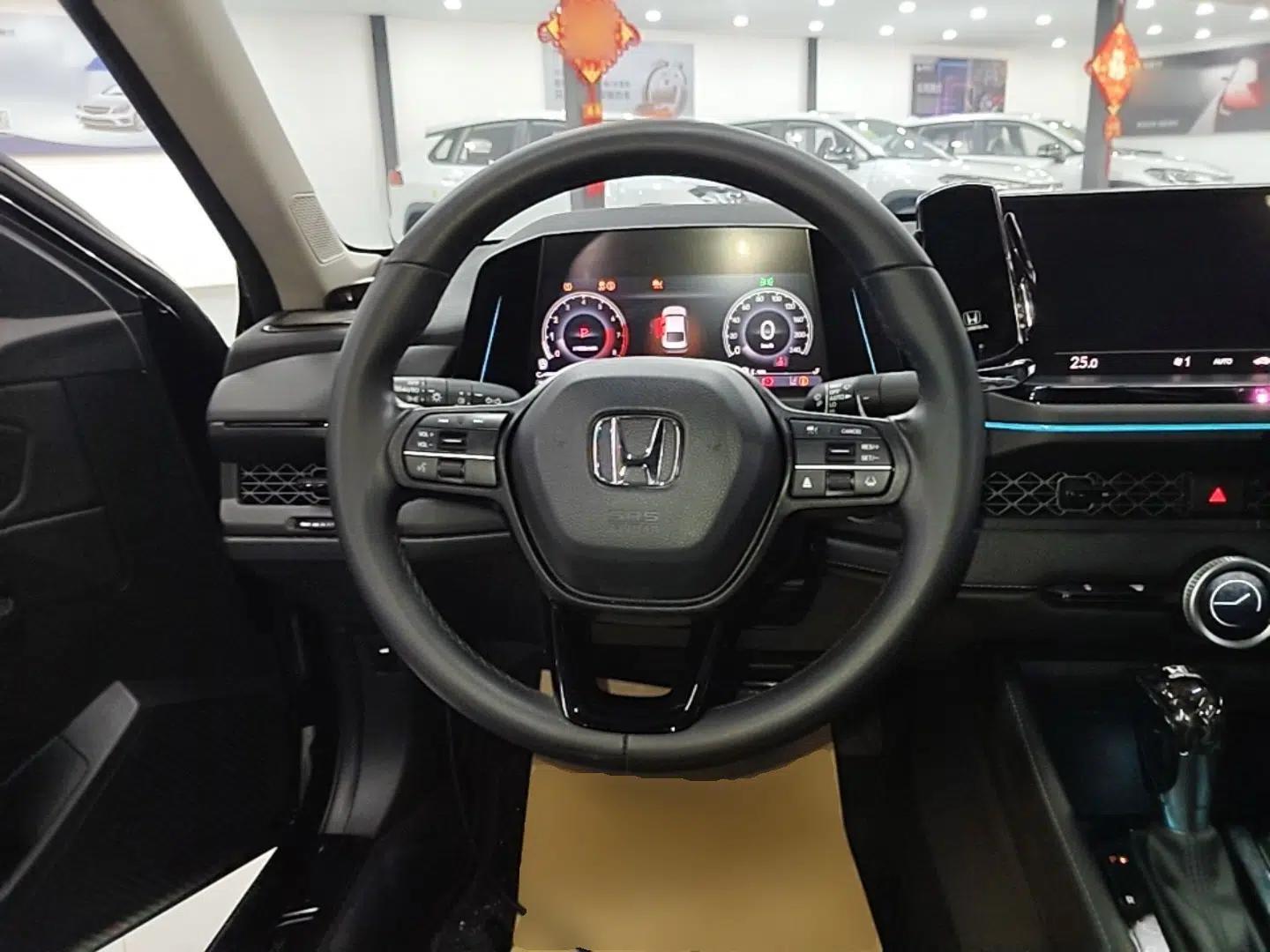 Honda Accord 2025 260TURBO Luxury Edition — миниатюра 14