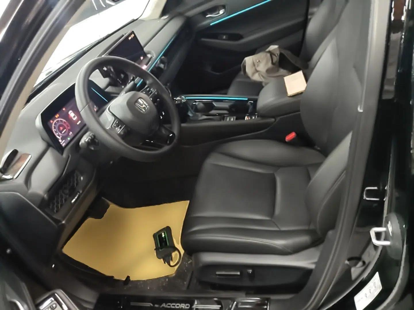 Honda Accord 2025 260TURBO Luxury Edition — миниатюра 18