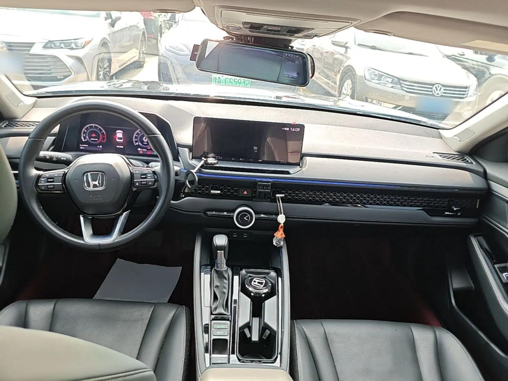 Honda Accord 2023 260TURBO Excellence Edition — миниатюра 13