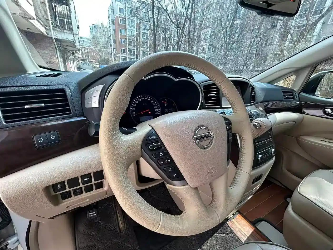 Quest 2013 3.5L SL — миниатюра 10