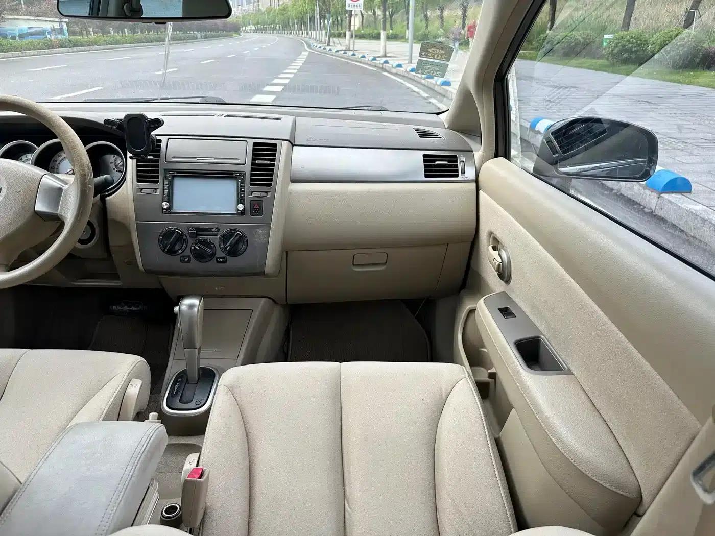 Tiida 2009 1.6L Automatic Technology Edition — миниатюра 23