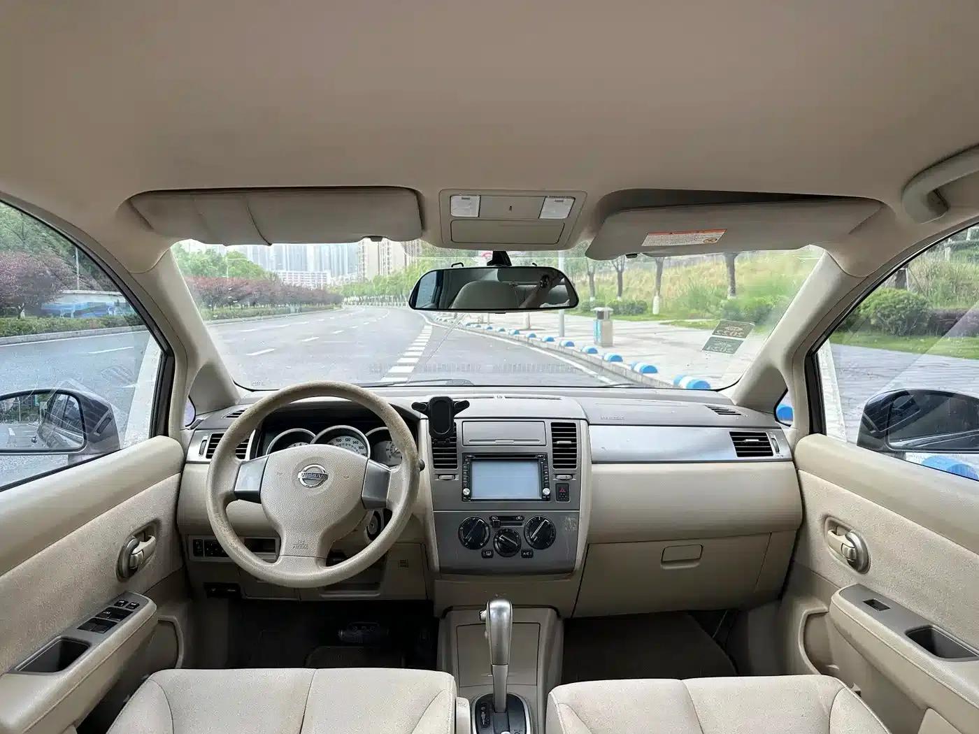 Tiida 2009 1.6L Automatic Technology Edition — миниатюра 24
